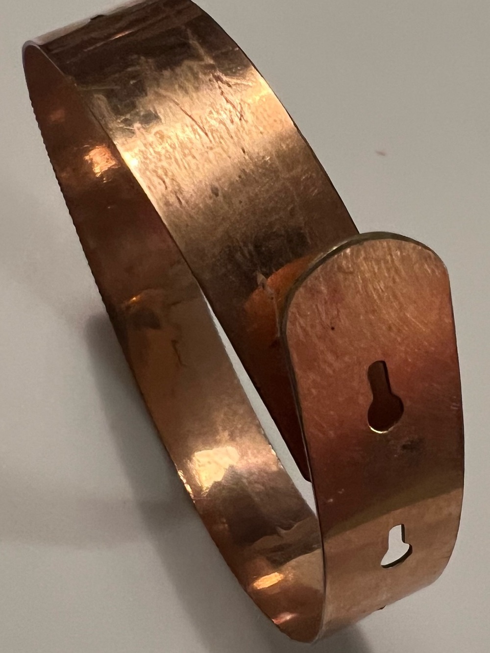 Rose Gold color Authentic vintage Etched “Victorian belt” Bracelet as-is Bangle - Picture 12 of 14